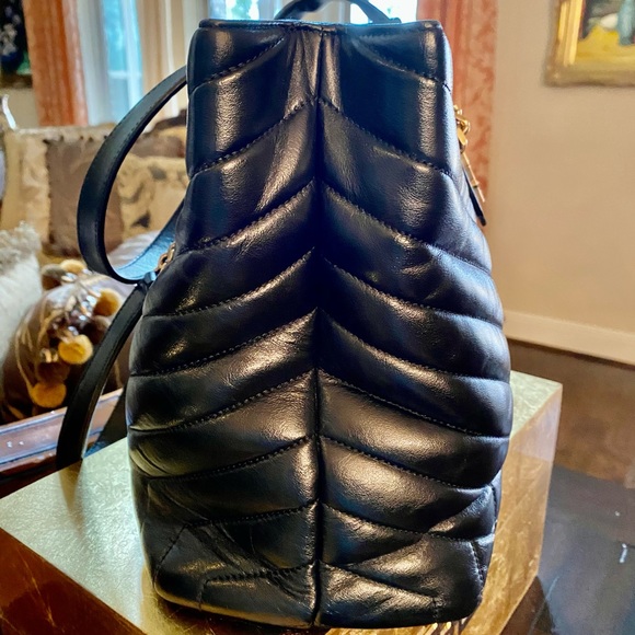 YSL Lou Lou Chevron Matelase Tote Bag - Picture 5 of 13